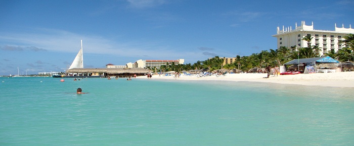 Cap vers Aruba : joyau des îles néerlandaises aux Caraïbes