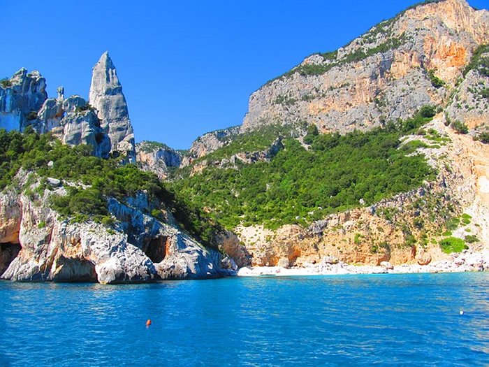 Pourquoi choisir la Sardaigne pour vos vacances d’été